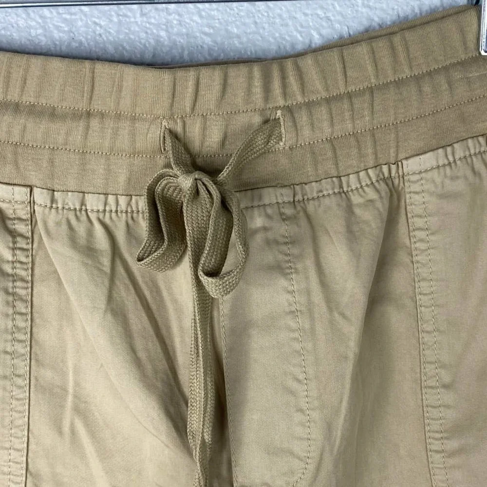 Caslon Shorts Medium Womens Khaki Cotton Drawstring Front Patch Pockets